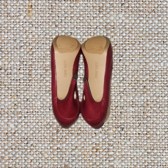 Nine West Dark Red Pumps - Picture 4 of 4